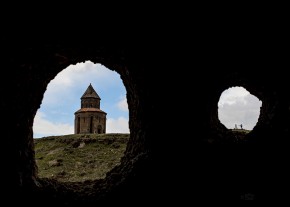 Ani Antik Kenti Eski Yaşam Alanı İçinden Polatoğlu kilisesi
